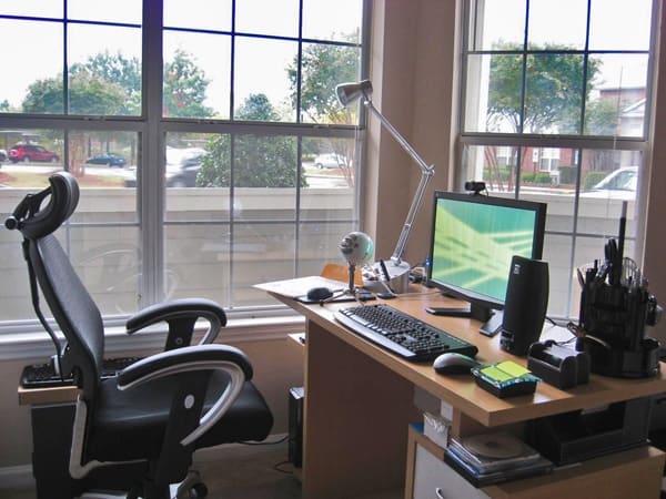 Setting Up An Efficient And Ergonomic Computer Workspace In The Home - 1