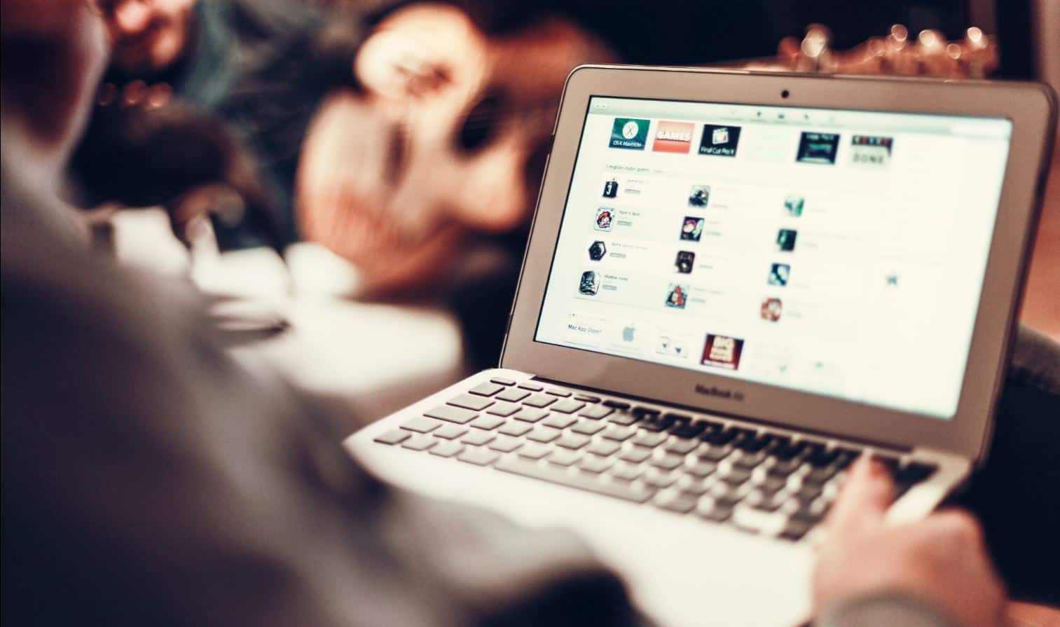 7 Most Popular Products to Sell Online Right Now - 1