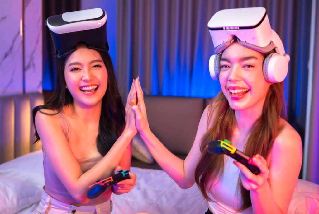 The Best 6 Virtual Reality Experiences Using VR Glasses - 2
