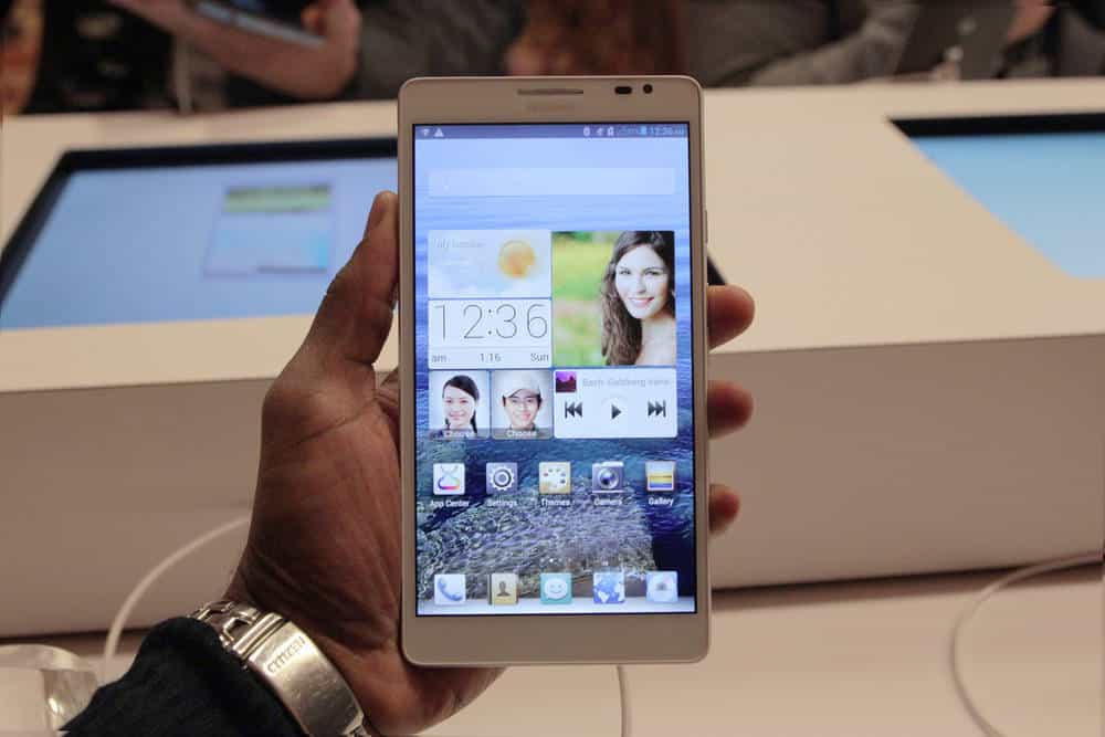 Huawei Ascend Mate 2 is the smartphone with the longest battery life - 7