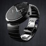 Moto 360 side