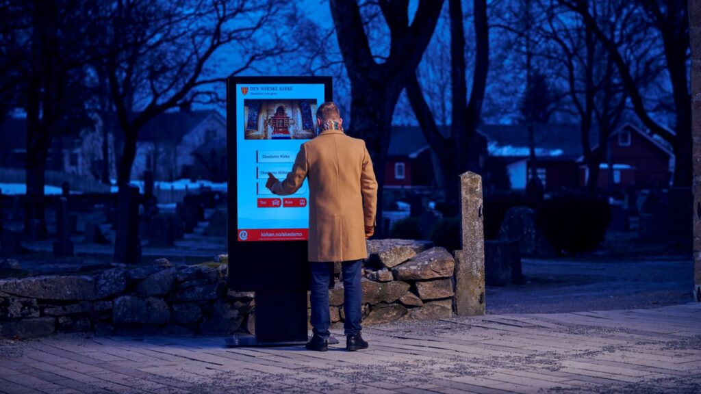 What is the Cost and Durability of an Outdoor Kiosk in 2025? - 1