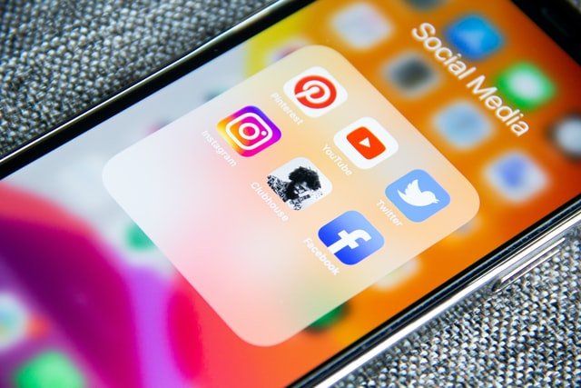 2 Ways Which Pro Athletes Benefit Greatly From Social Media - 1