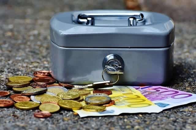 5 Easy And Effective Ways to Save your Finances - 1
