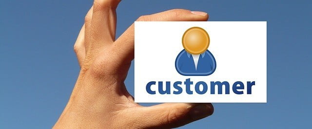 customer-1251735_640