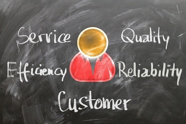 customer-1253483_640-1