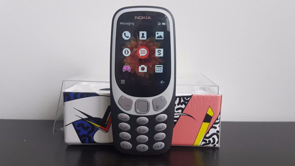 The Nokia 3310 is Back! Is it Worth Buying? - 3
