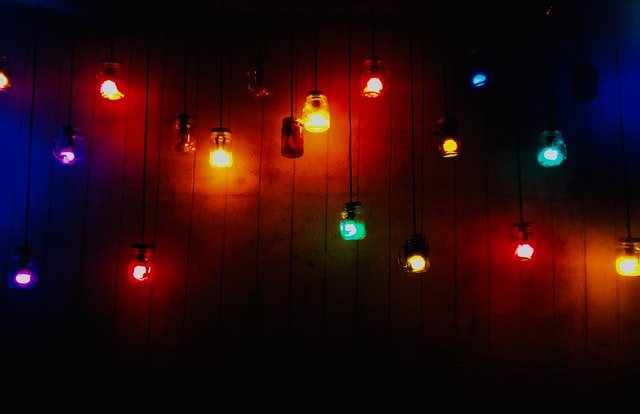 How to Install High Bay LED Lights in Your Warehouse - 1