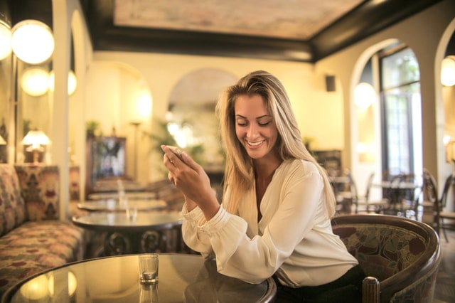 The iPhone 12 Versus the Samsung Galaxy S20: Which is Better for Online Gambling? - 1