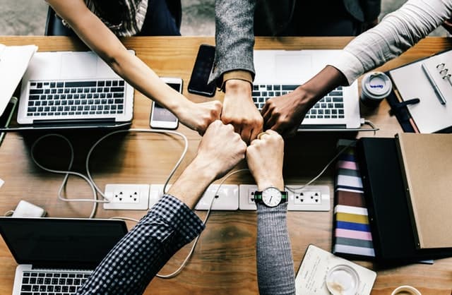 Do You Know the 3 Main Differences Between Free and Paid Hosting Providers? - 1