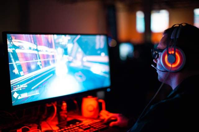 How Not to Harm Yourself During Online Games? - 1