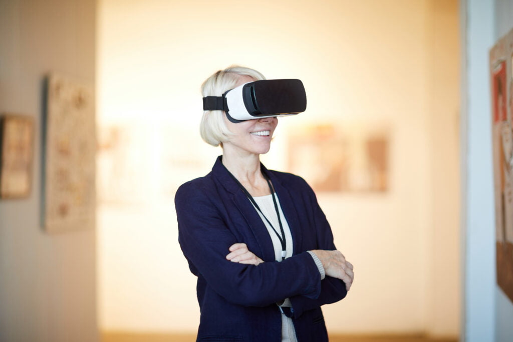 The Best 6 Virtual Reality Experiences Using VR Glasses - 7
