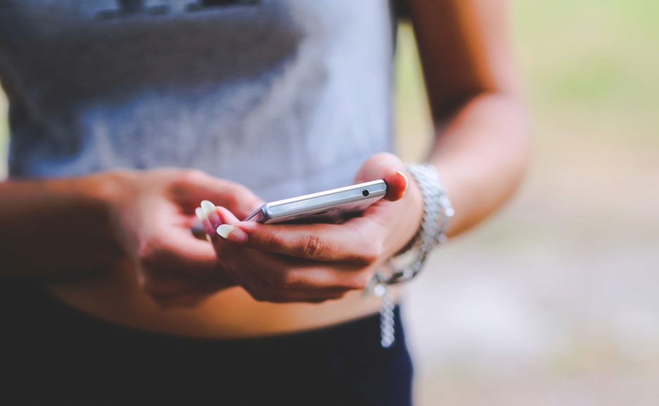 How To Avail Phone Plans In Singapore - 1